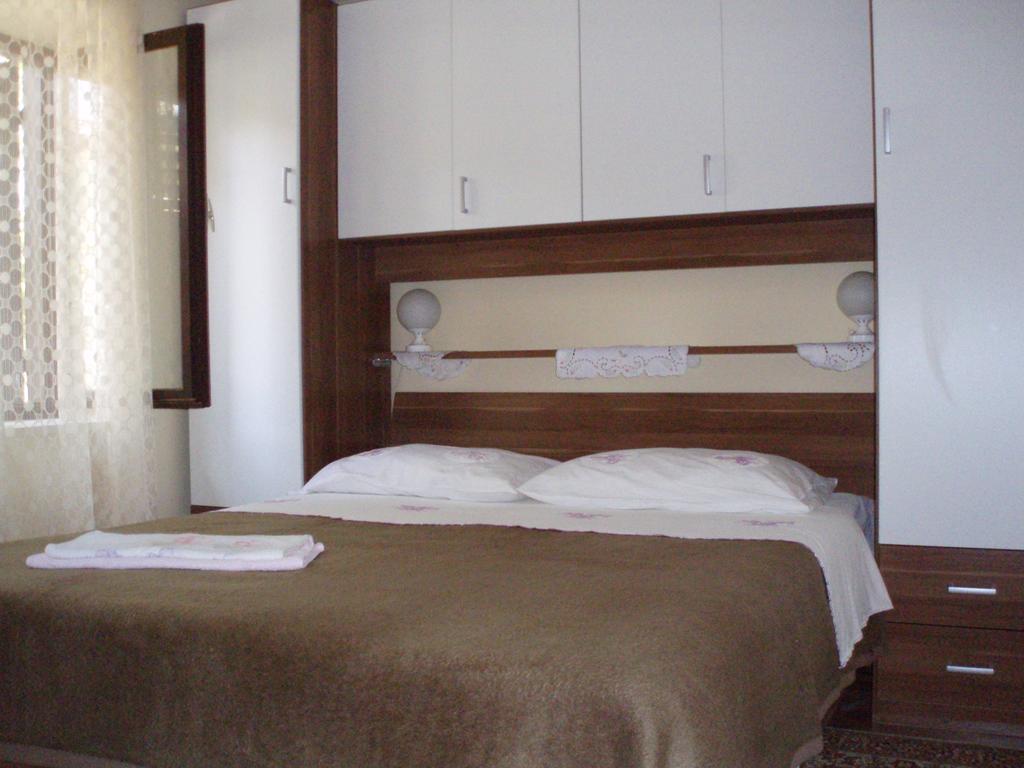 Stone House Gregov Hotel ลุมบาร์ดา ห้อง รูปภาพ