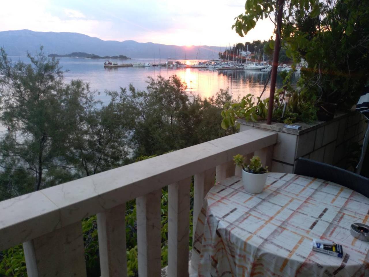 Stone House Gregov Hotel ลุมบาร์ดา ภายนอก รูปภาพ